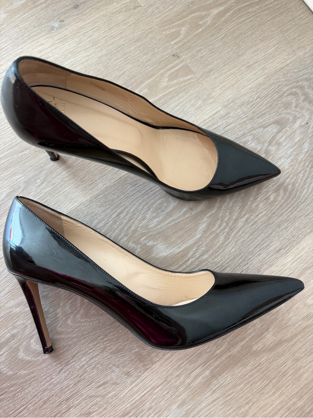Magli Bruno Magli Black Patent Pointed-Toe Mid Heel Pump - Picture 6 of 10
